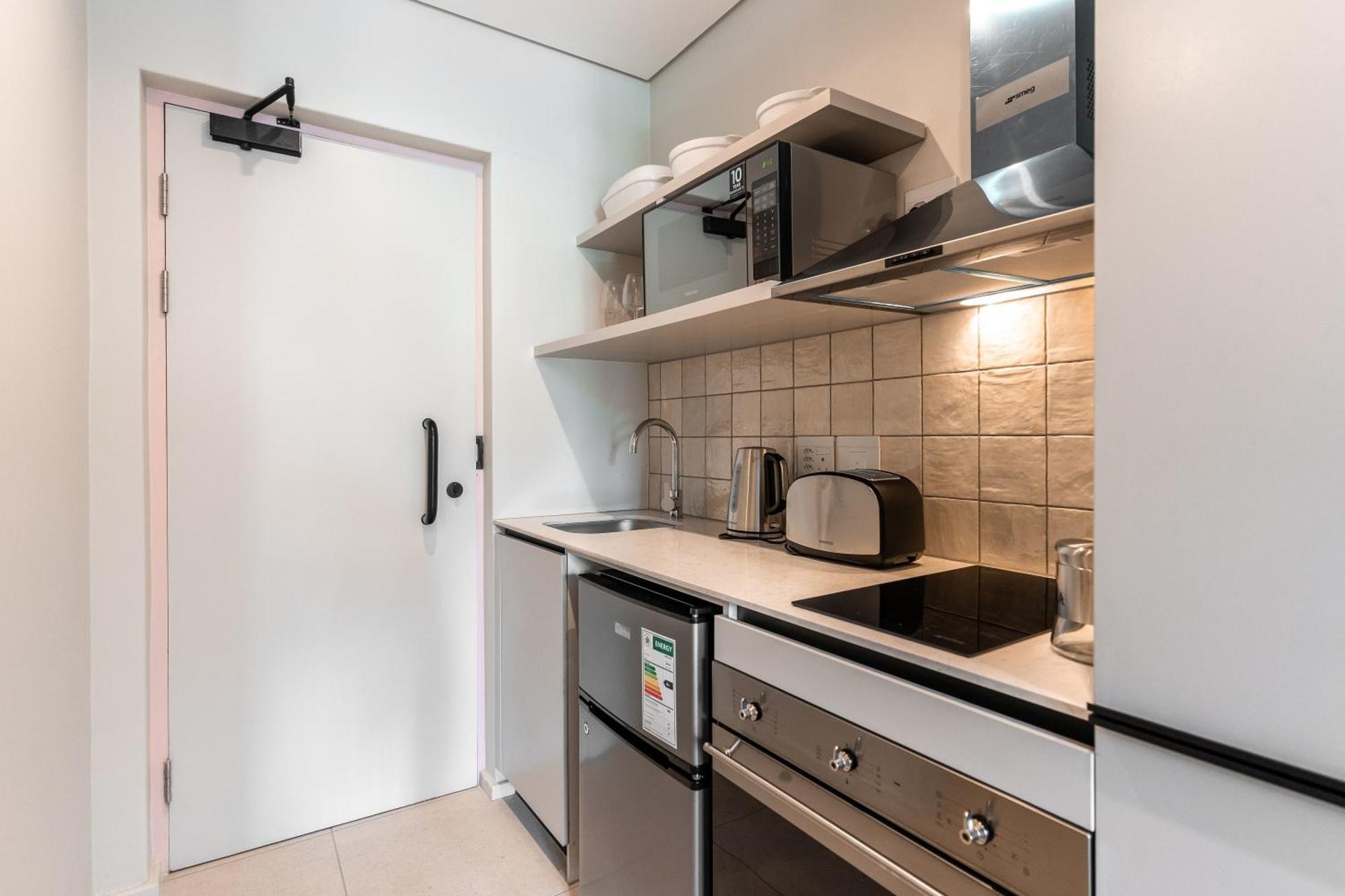 The Rose 204: Studio Apartment With Rooftop Pool 开普敦 外观 照片
